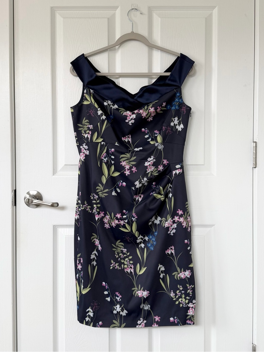 Karen Millen Royal Ascot Floral Off Shoulder Midi Dress - Picture 3 of 9